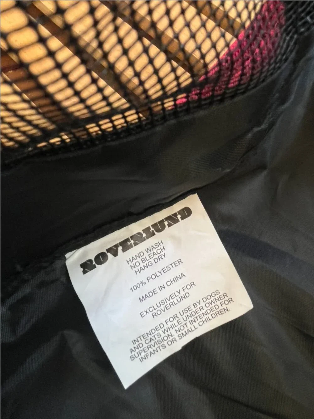 Roverlund *Airline Compliant* Pet Carrier - Size L - Black and Magenta - Picture 8 of 8